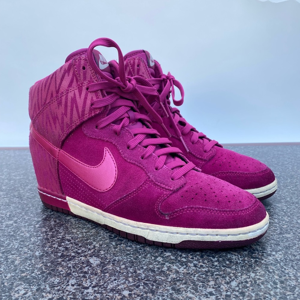 NIKE Dunk Sky Hi Women's Hidden Wedge Magenta Pink Suede Sneakers, size 10 2013